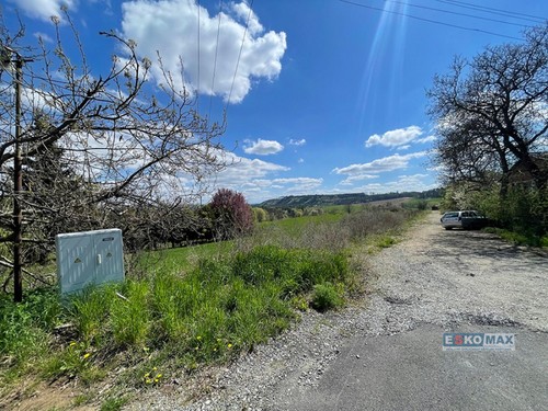 Prodej stavebního pozemku 967 m²