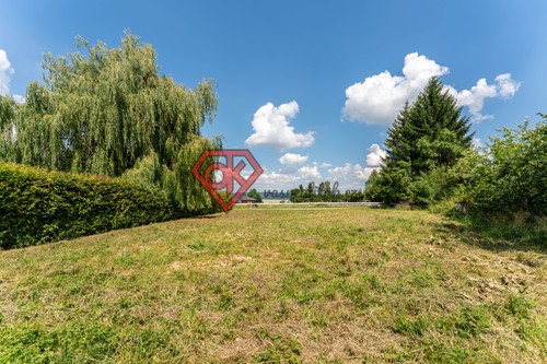Prodej stavebního pozemku 906 m²
