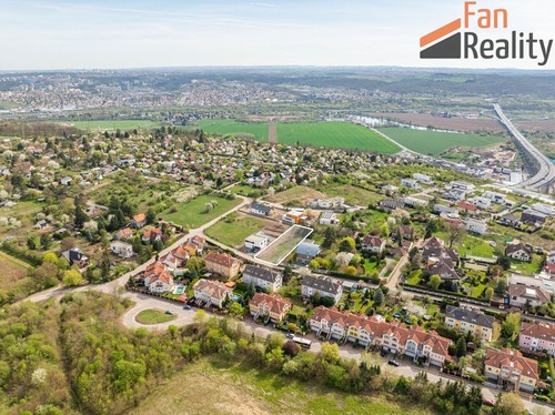 Prodej stavebního pozemku 1000 m²