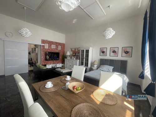 Prodej bytu 1+kk 57 m²