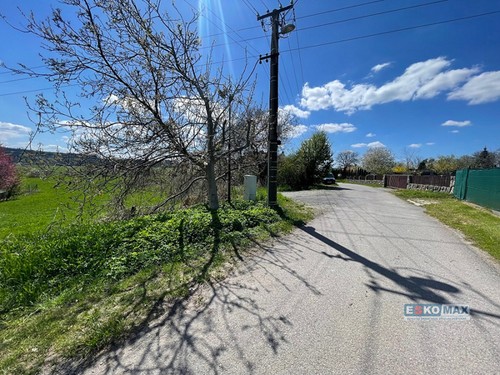 Prodej stavebního pozemku 967 m²