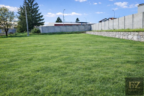 Prodej stavebního pozemku 2782 m²