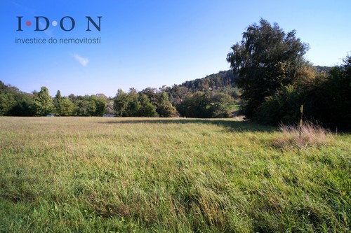 Prodej stavebního pozemku 2174 m²