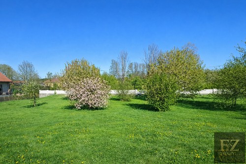 Prodej stavebního pozemku 2559 m²