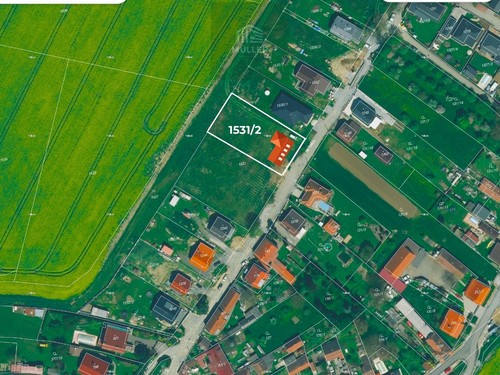 Prodej stavebního pozemku 1254 m²