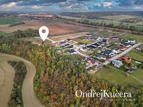 Prodej stavebního pozemku 984 m²