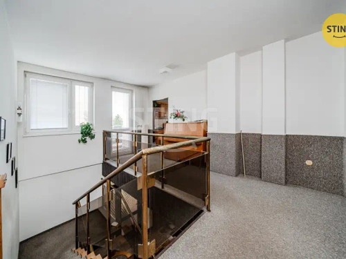 Prodej vily 300 m², pozemek 1197 m²