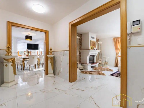 Prodej domu 400 m², pozemek 1728 m²