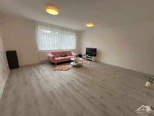 Prodej domu 328 m², pozemek 438 m²