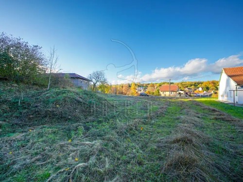 Prodej stavebního pozemku 1110 m²