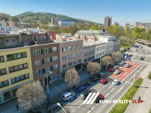 Prodej domu 1023 m², pozemek 598 m²