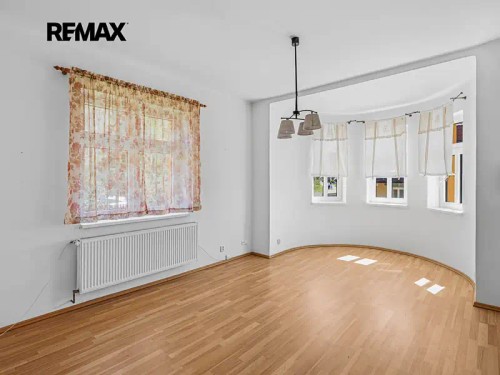 Prodej vily 320 m², pozemek 1201 m²