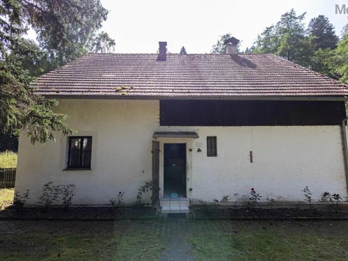 Prodej zemědělské usedlosti 200 m², pozemek 67408 m²