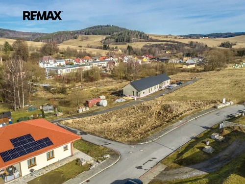 Prodej stavebního pozemku 988 m²