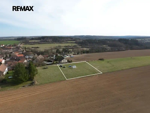 Prodej stavebního pozemku 2501 m²
