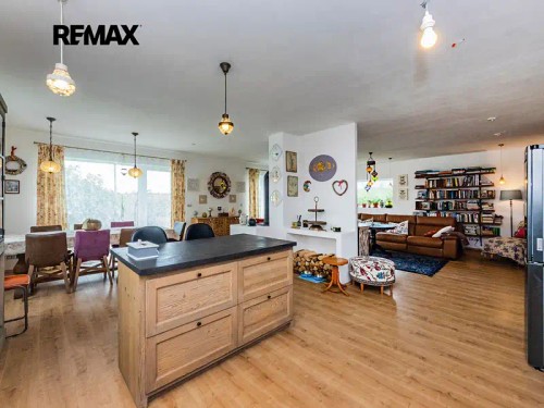 Prodej domu 250 m², pozemek 1469 m²