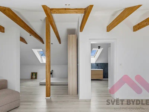Prodej domu 300 m², pozemek 1066 m²