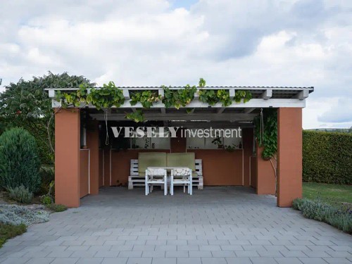 Prodej domu 200 m², pozemek 2205 m²