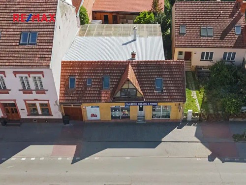 Prodej domu 350 m², pozemek 1401 m²