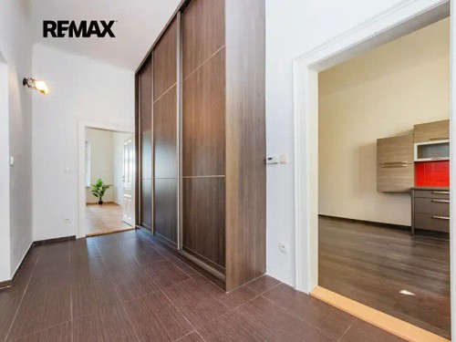 Prodej bytu 2+1 90 m²