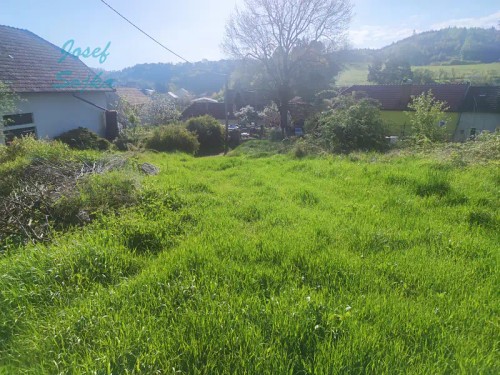 Prodej stavebního pozemku 1956 m²