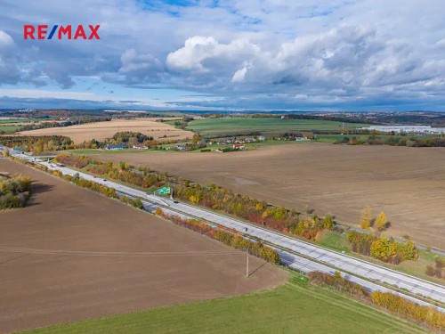 Prodej stavebního pozemku 2706 m²