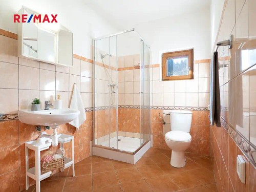 Prodej domu 770 m², pozemek 9150 m²