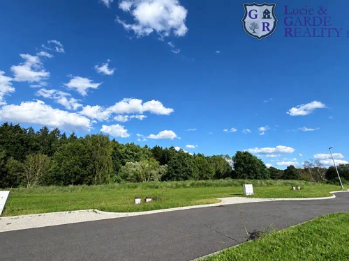 Prodej stavebního pozemku 883 m²