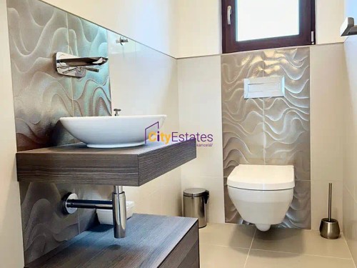 Prodej domu 300 m², pozemek 1122 m²