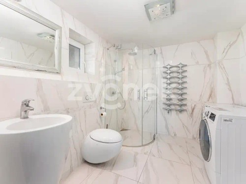 Prodej domu 258 m², pozemek 1107 m²