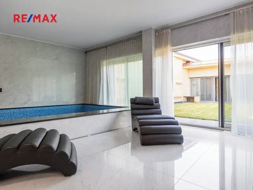 Prodej domu 365 m², pozemek 623 m²