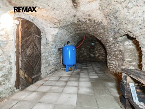 Prodej domu 786 m², pozemek 7338 m²