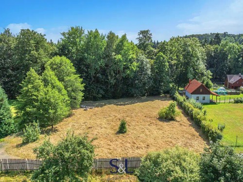 Prodej stavebního pozemku 1821 m²
