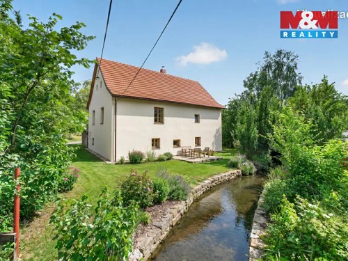 Prodej domu 211 m², pozemek 1207 m²