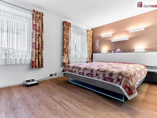 Prodej vily 296 m², pozemek 3134 m²