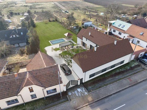 Prodej domu 400 m², pozemek 1899 m²