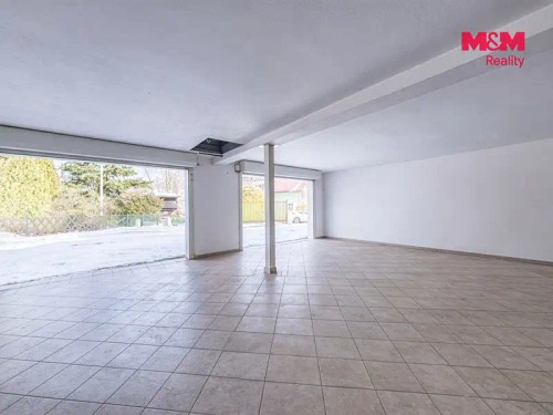 Prodej domu 300 m², pozemek 1340 m²
