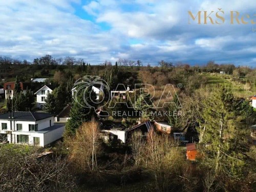 Prodej stavebního pozemku 909 m²