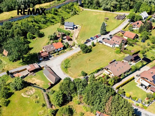 Prodej stavebního pozemku 1642 m²