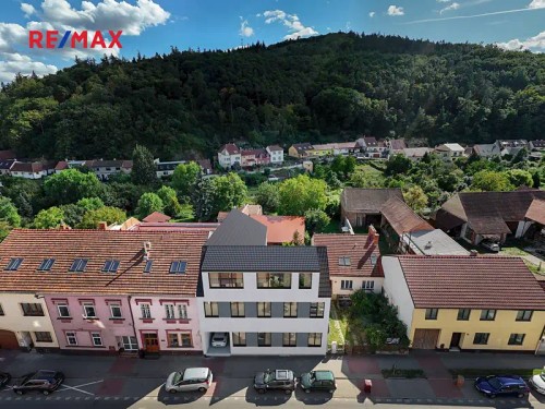 Prodej domu 350 m², pozemek 1401 m²