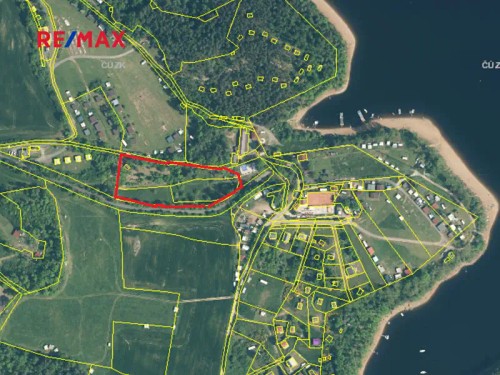 Prodej stavebního pozemku 8259 m²