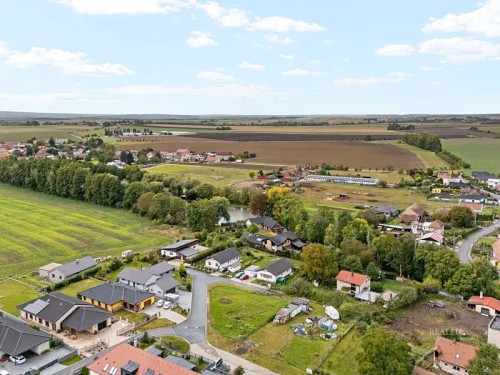 Prodej stavebního pozemku 793 m²