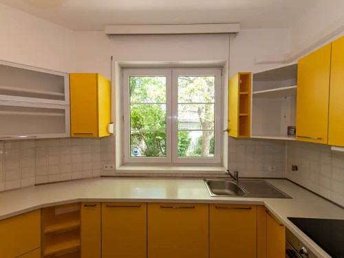 Prodej vily 740 m², pozemek 1350 m²