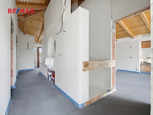 Prodej vily 260 m², pozemek 2681 m²