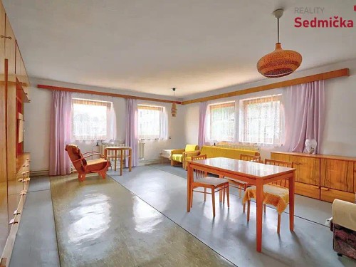 Prodej domu 318 m², pozemek 1300 m²