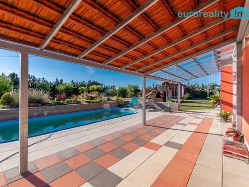 Prodej domu 270 m², pozemek 2175 m²