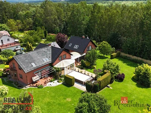 Prodej domu 300 m², pozemek 2646 m²