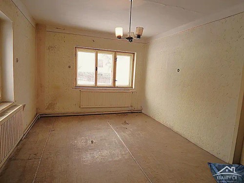 Prodej domu 373 m², pozemek 2498 m²