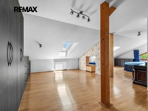 Prodej domu 570 m², pozemek 1464 m²