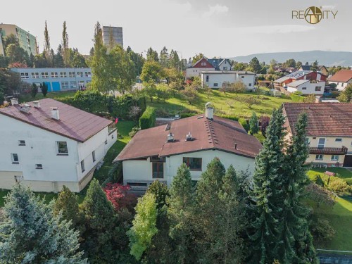 Prodej domu 331 m², pozemek 1512 m²